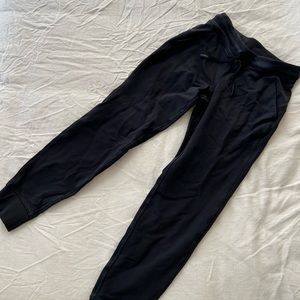 lululemon joggers • black • size 6